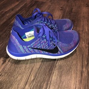 Nike tennis shoes